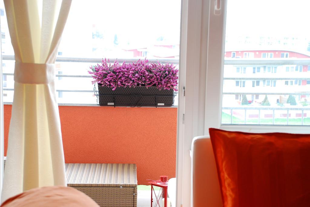A Nice Place To Stay Apartments Prague Exterior photo